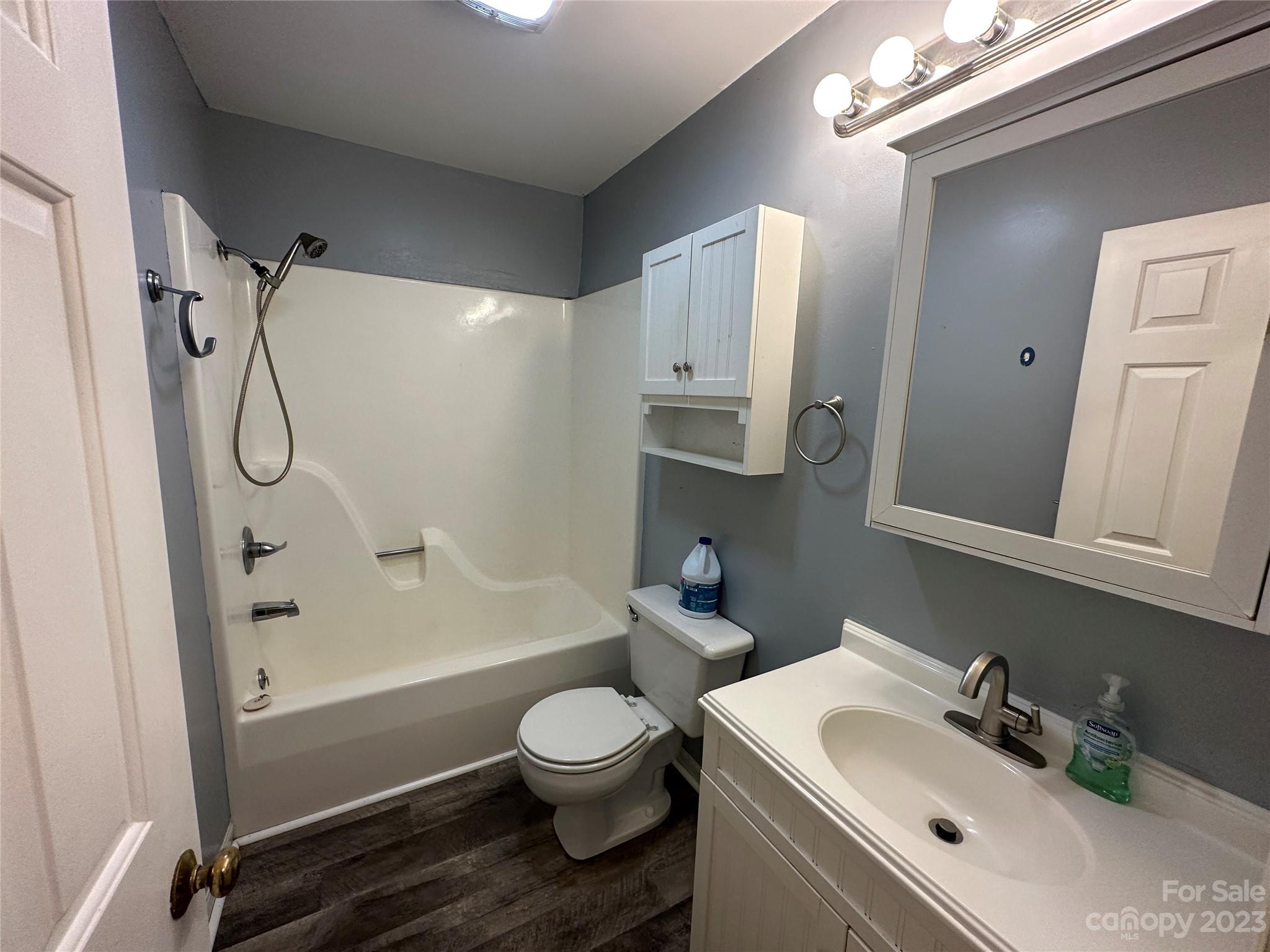 Colony Square - Residential