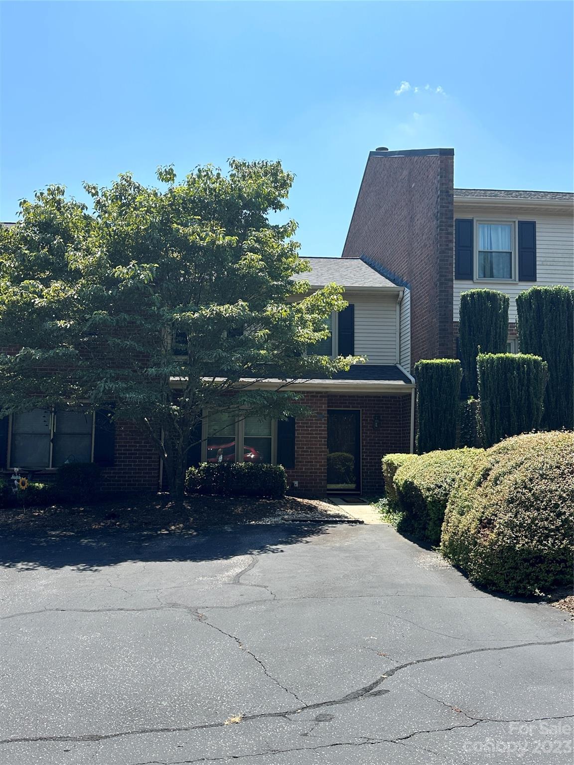 Colony Square - Residential
