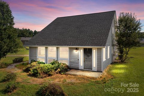 Photo of 2268 Bay Court, Newton, NC 28658 (MLS # 4275237)