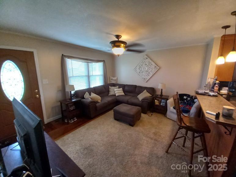 2125 London Road