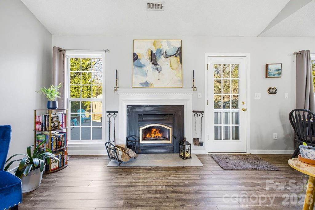 109 N Sunberry Trail