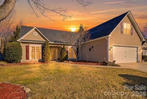 109 N Sunberry Trail Fletcher NC 28732