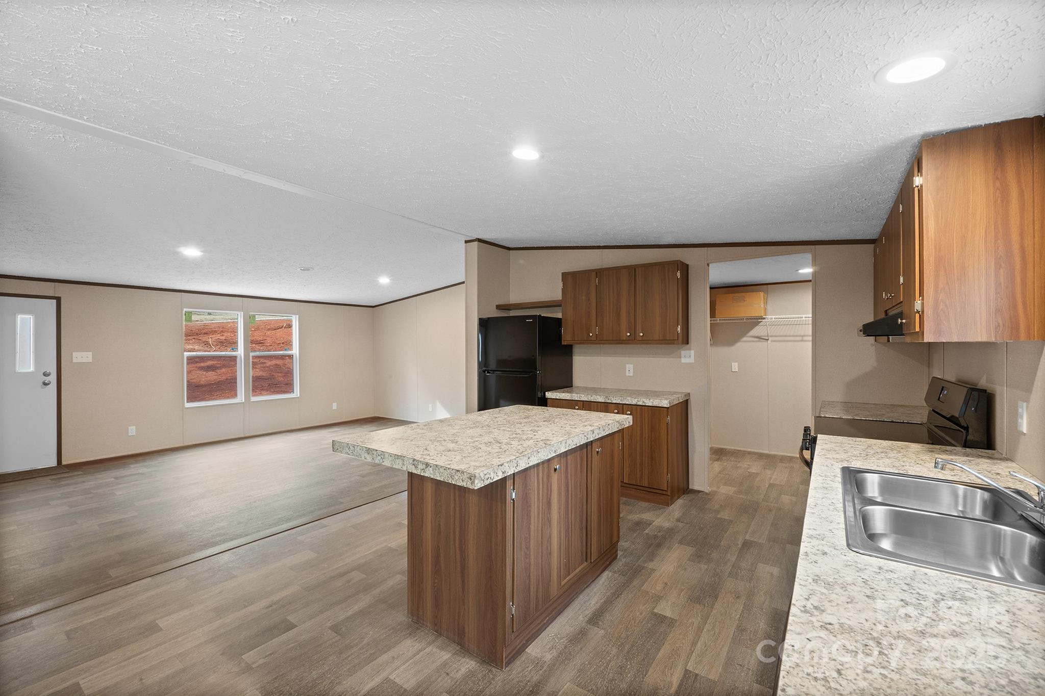 2490 Shadowbrook Drive