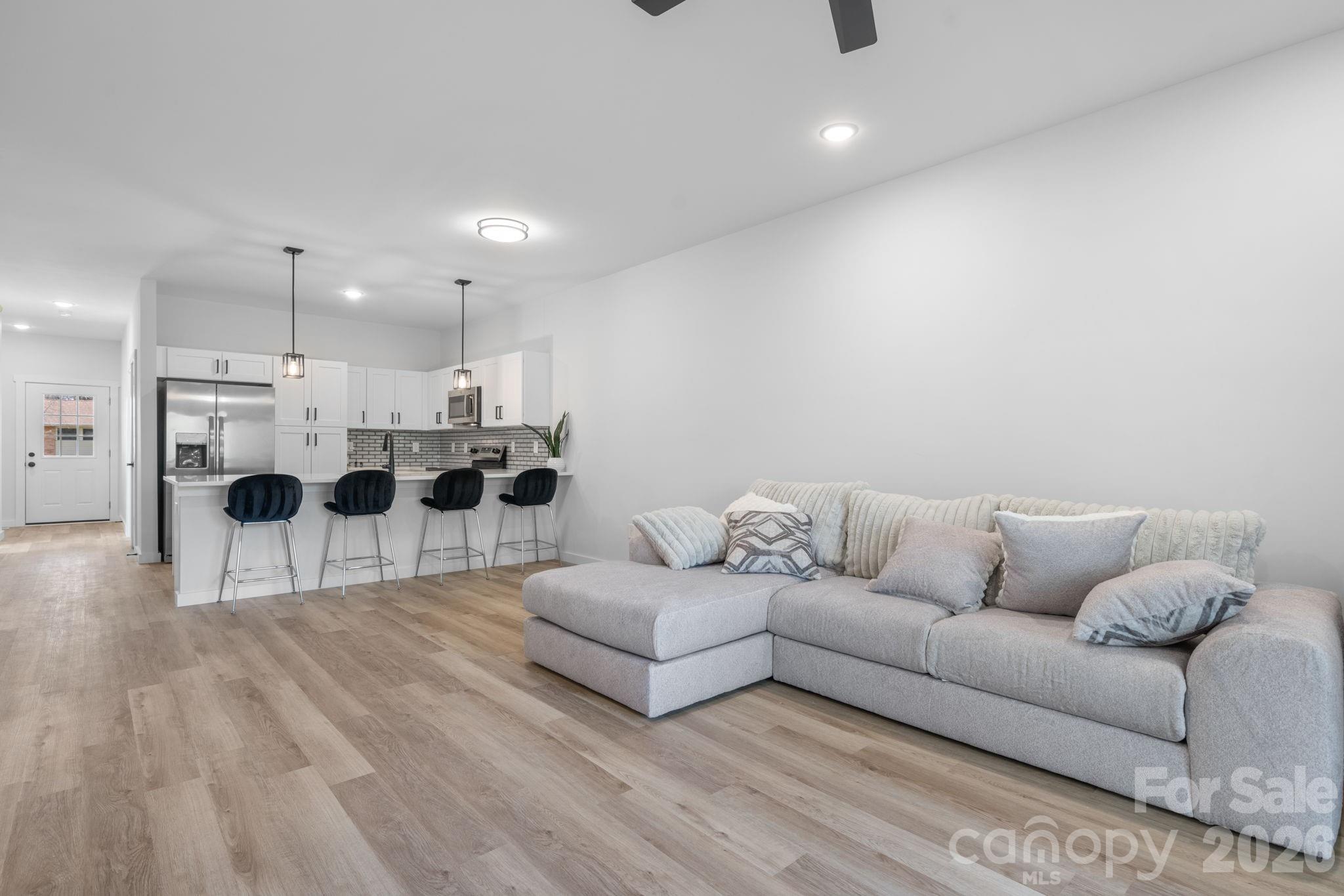 1141 & 1143 12th Street Drive SW