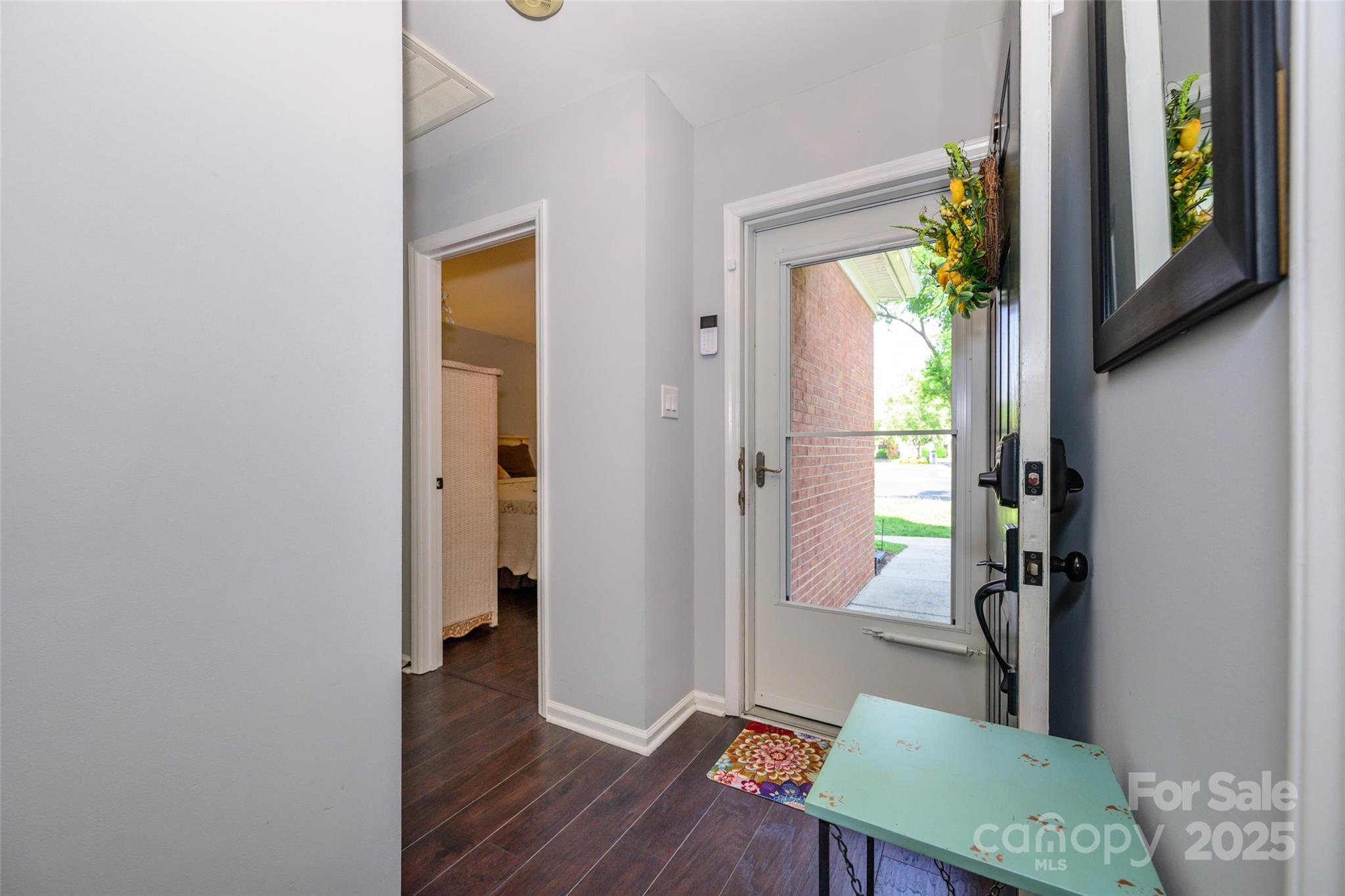 9239 N Vicksburg Park Court
