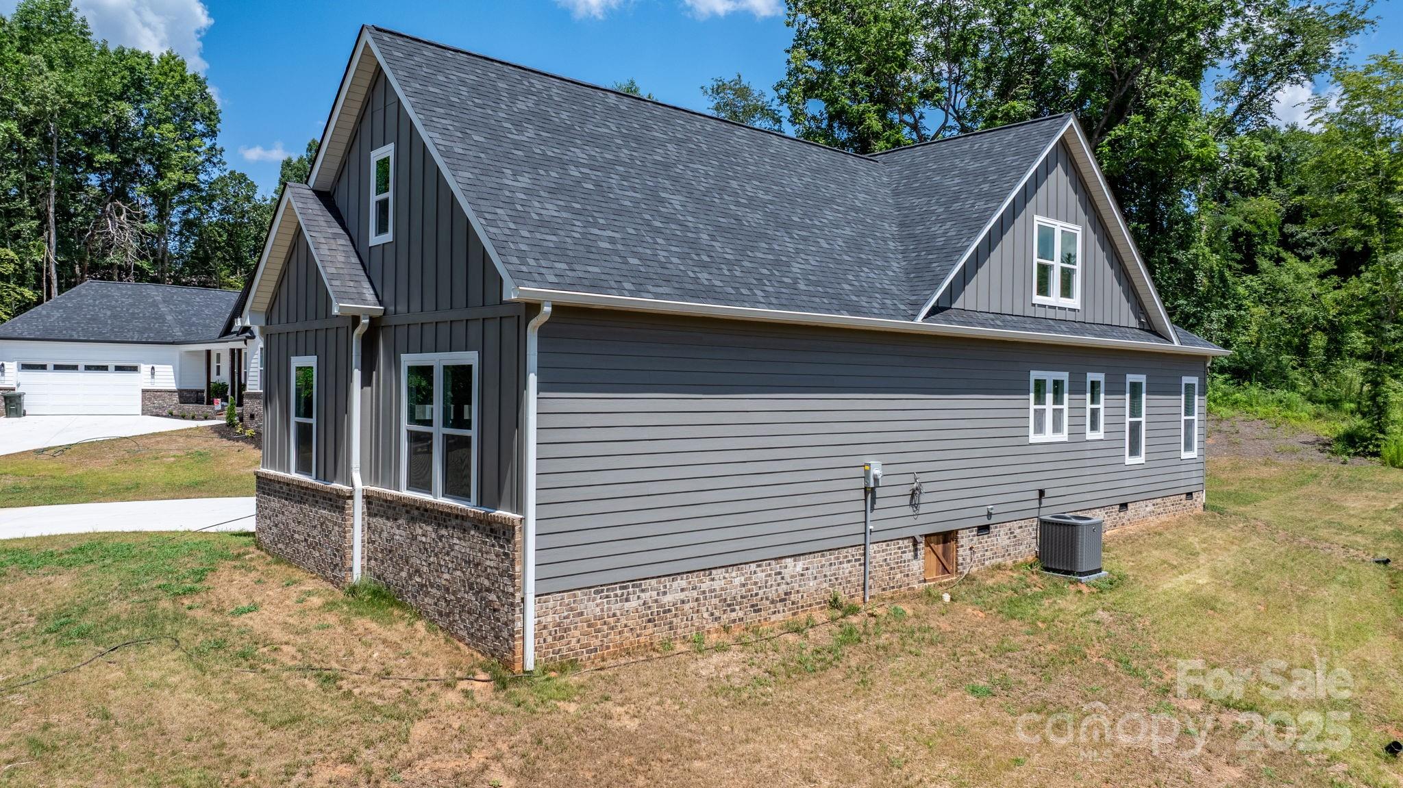 3733 Whitney Drive NE