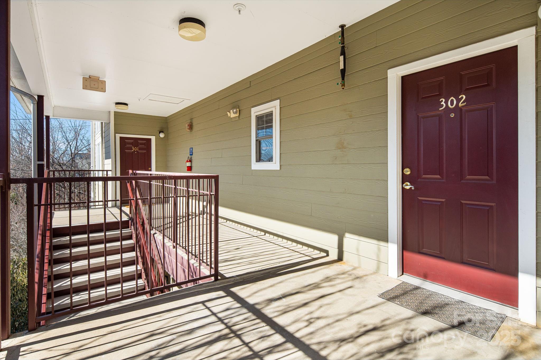 64 Clingman Avenue 302