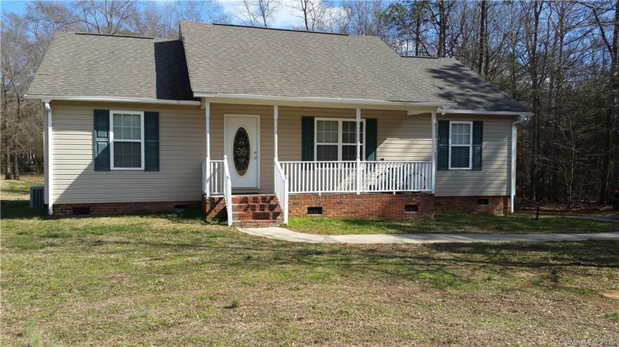 Great starter home opportunity
Come visit this beautiful one story home on almost an acre of land on the country side of Chester South Carolina. With a spacious living room and an eat in kitchen this home will offer you great entertaining and living space. The deck in the back yard overlooks the large cleared space full of potential. The neighborhood has a community walking trail.