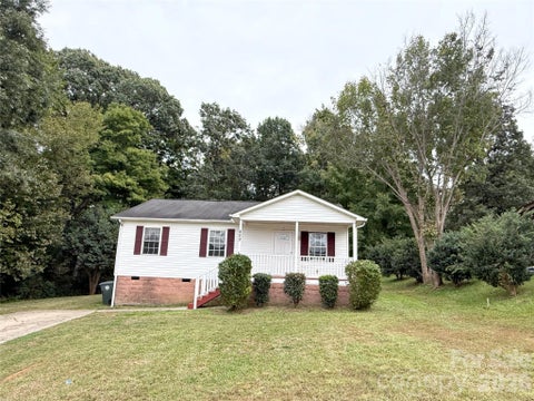 Photo of 409 Skyline Drive, Salisbury, NC 28146 (MLS # 4433927)