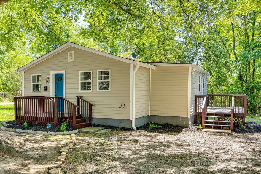 Check out this charming ranch-style home nestled in the heart of York! This home boasts a renovated bathroom and kitchen featuring new cabinets, countertops and stainless-steel appliances.  New LVT flooring has been installed and fresh paint have been applied throughout the home. Don't miss the opportunity!