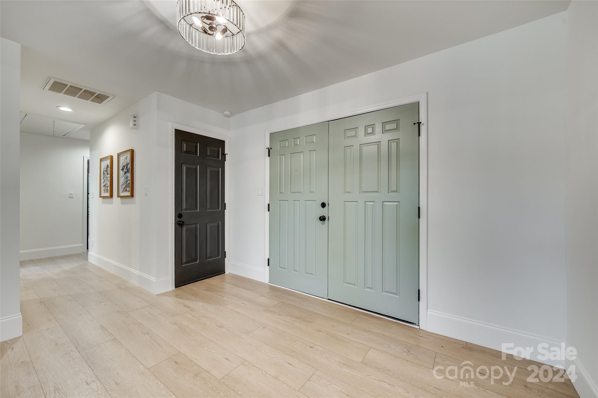 Tega Cay - Residential