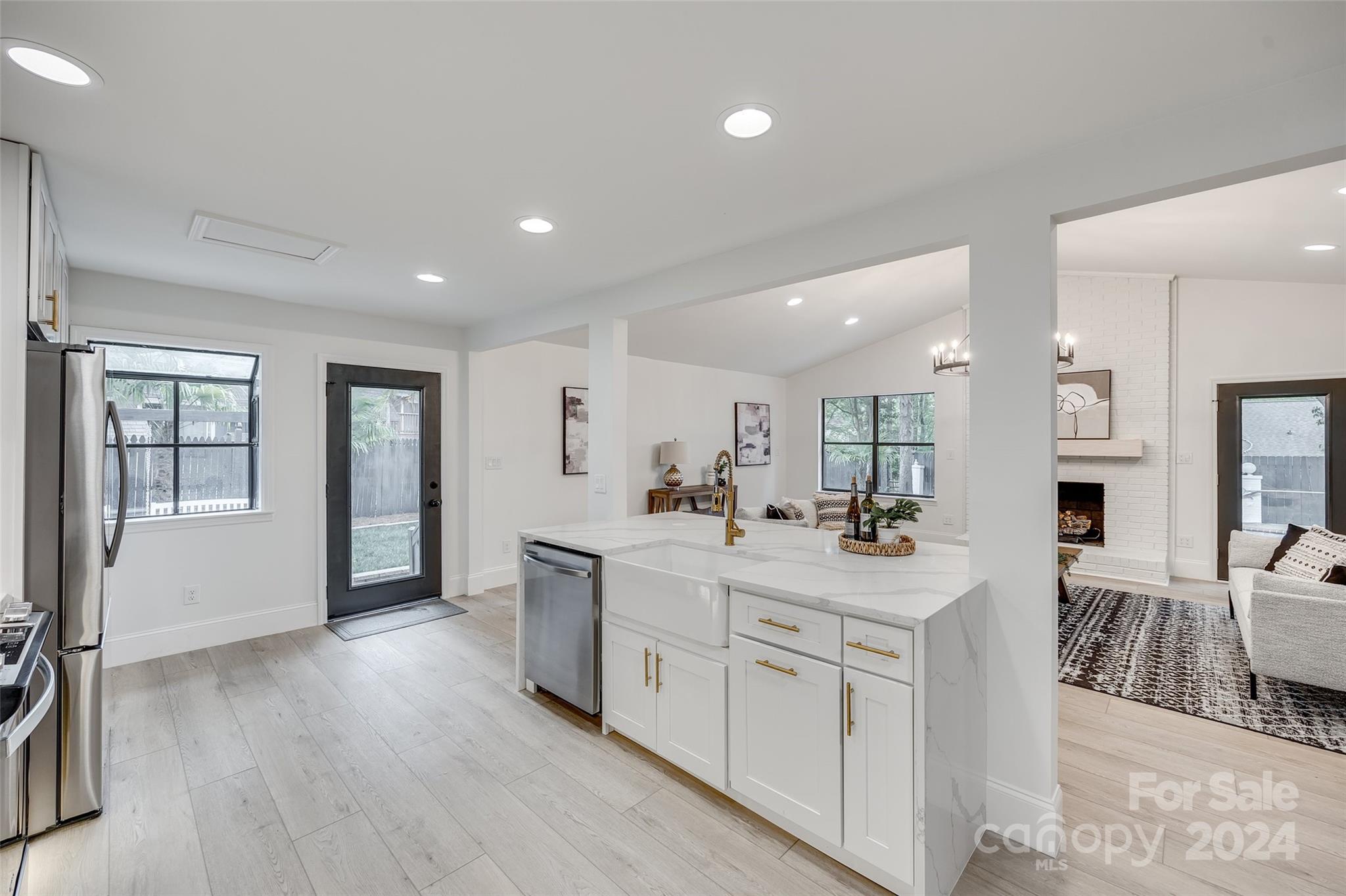 Tega Cay - Residential