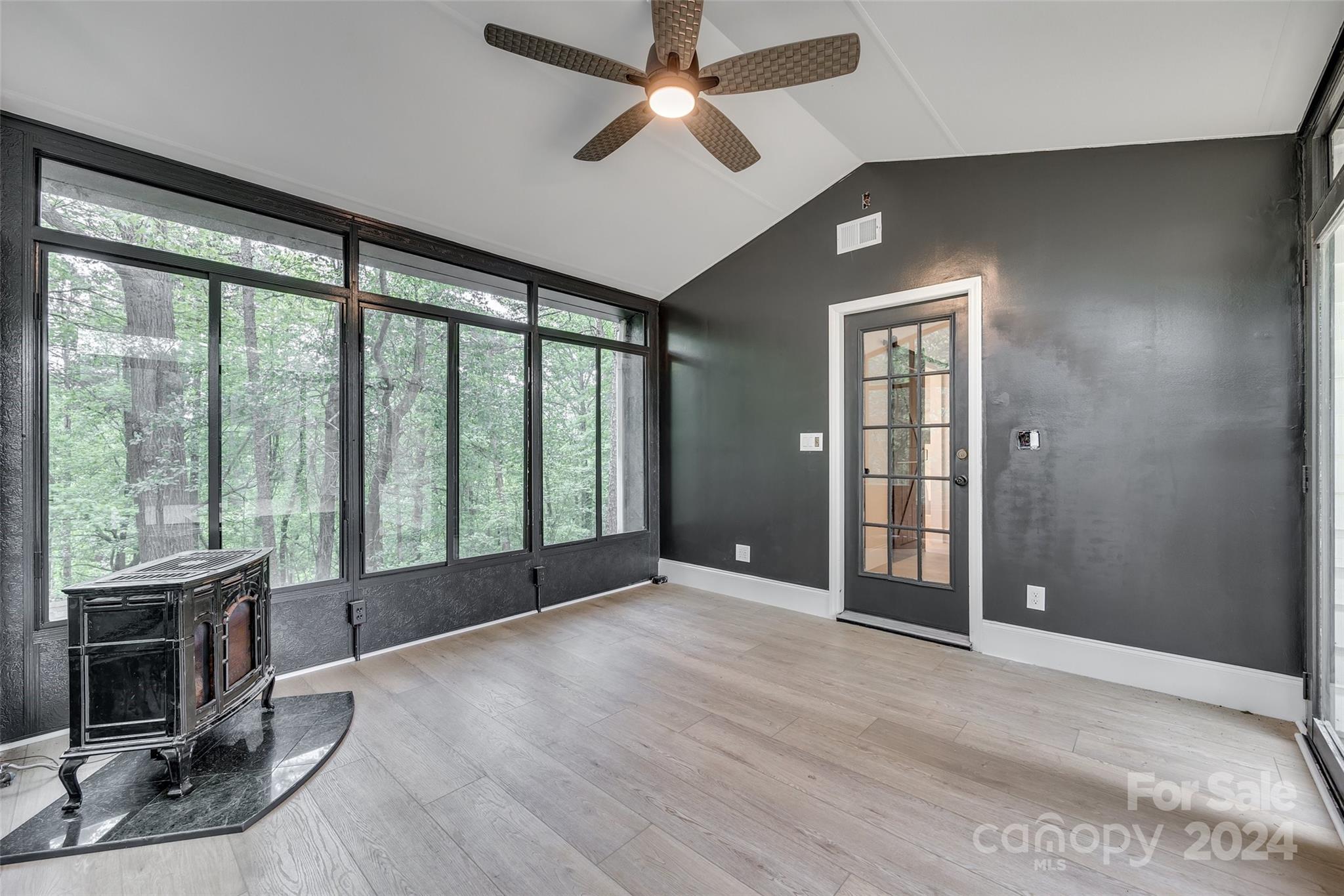 Tega Cay - Residential