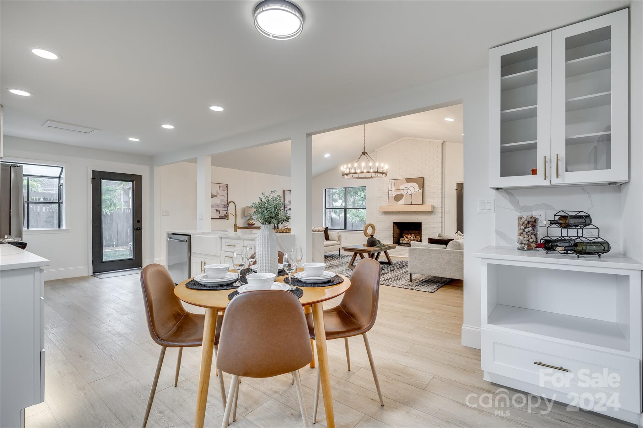 Tega Cay - Residential