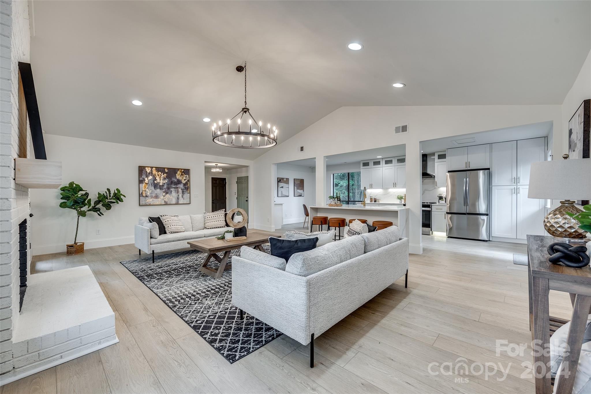 Tega Cay - Residential