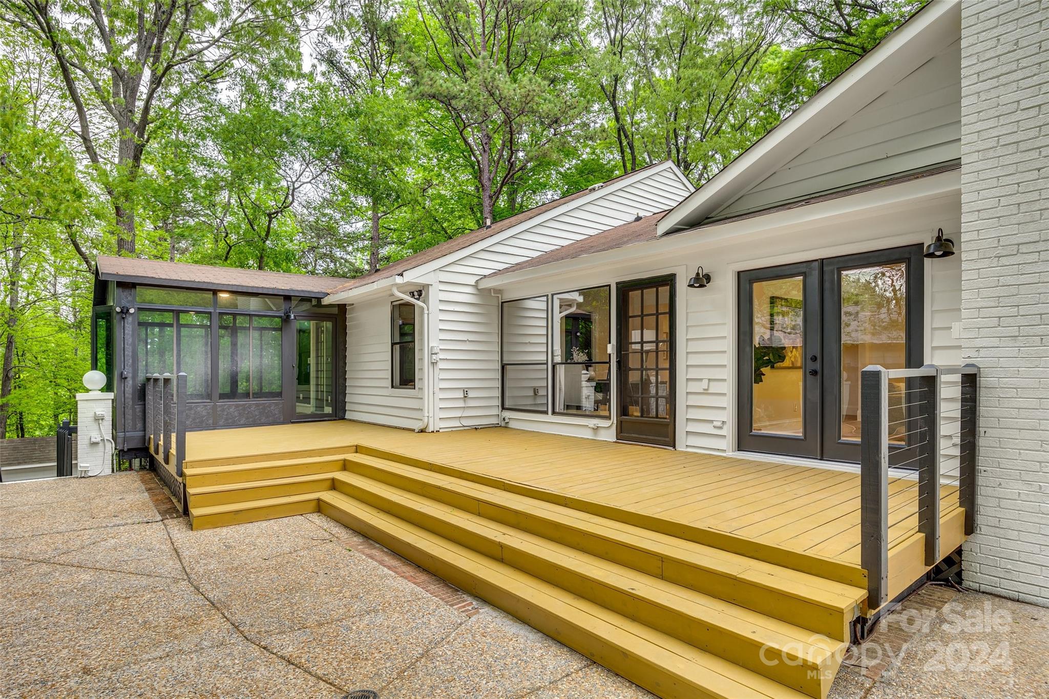 Tega Cay - Residential