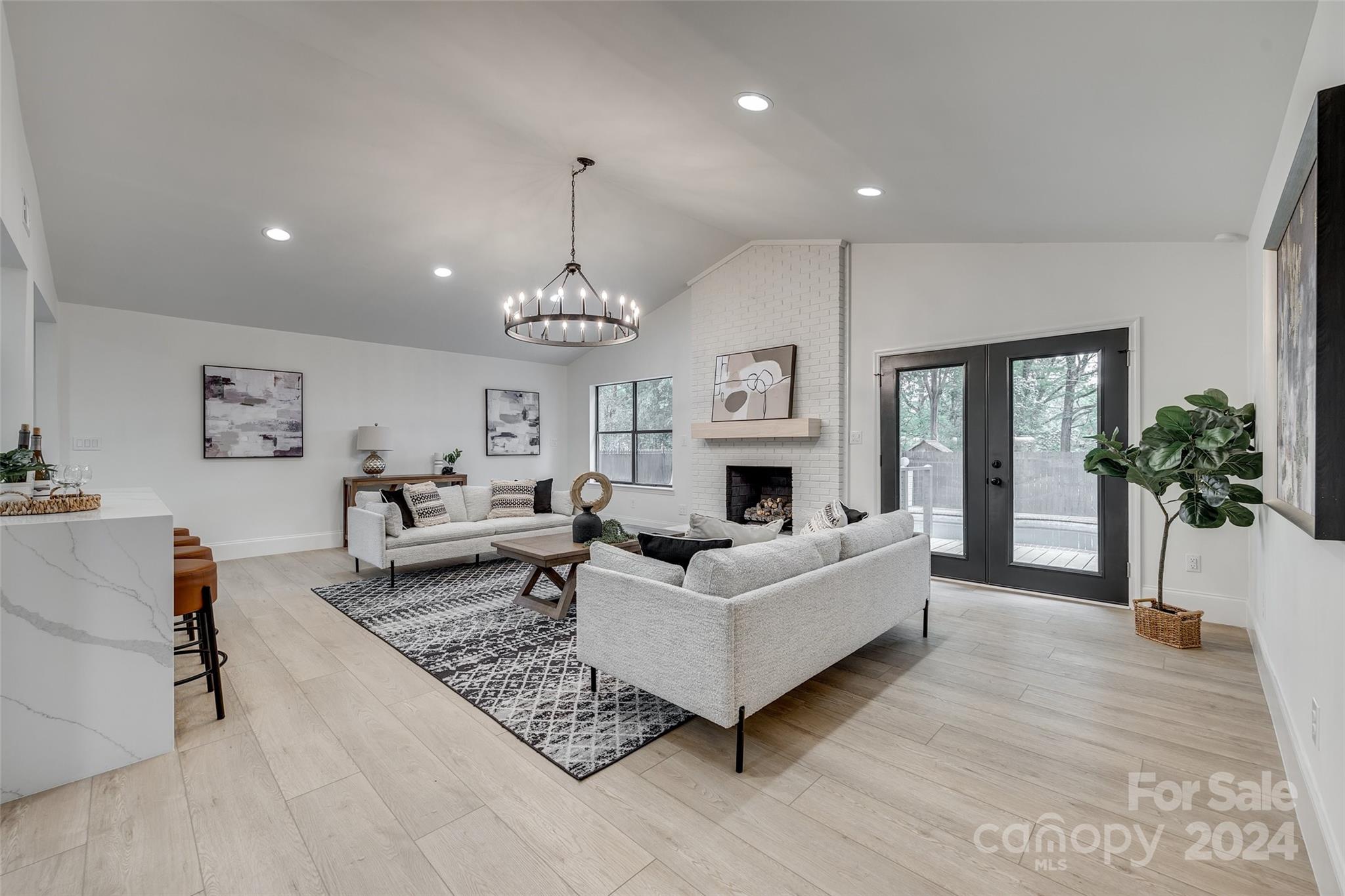 Tega Cay - Residential