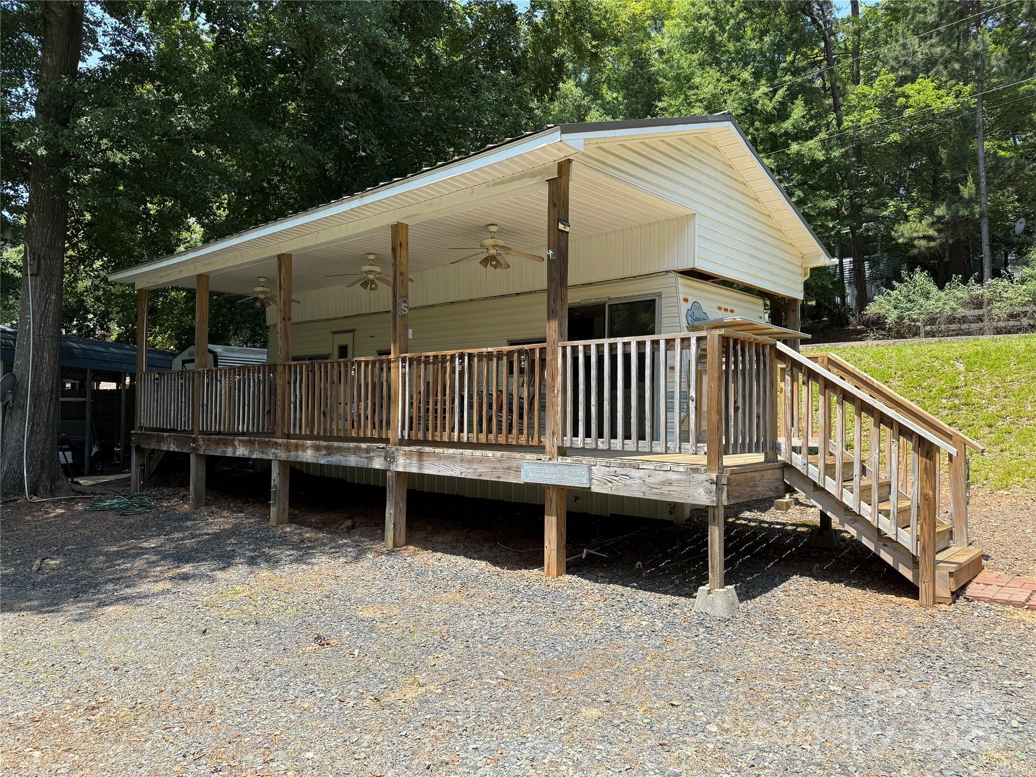 104 Deer Park Road D143