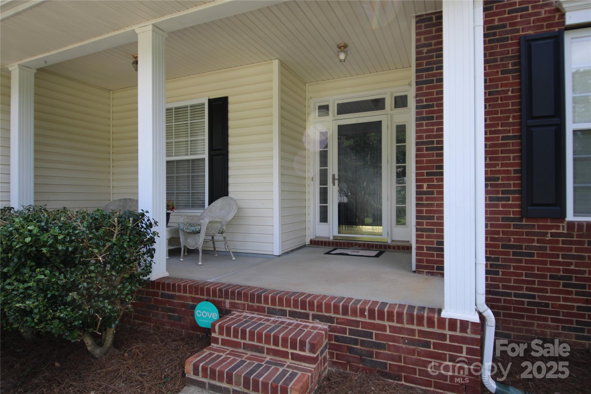 2418 Alaqua Court