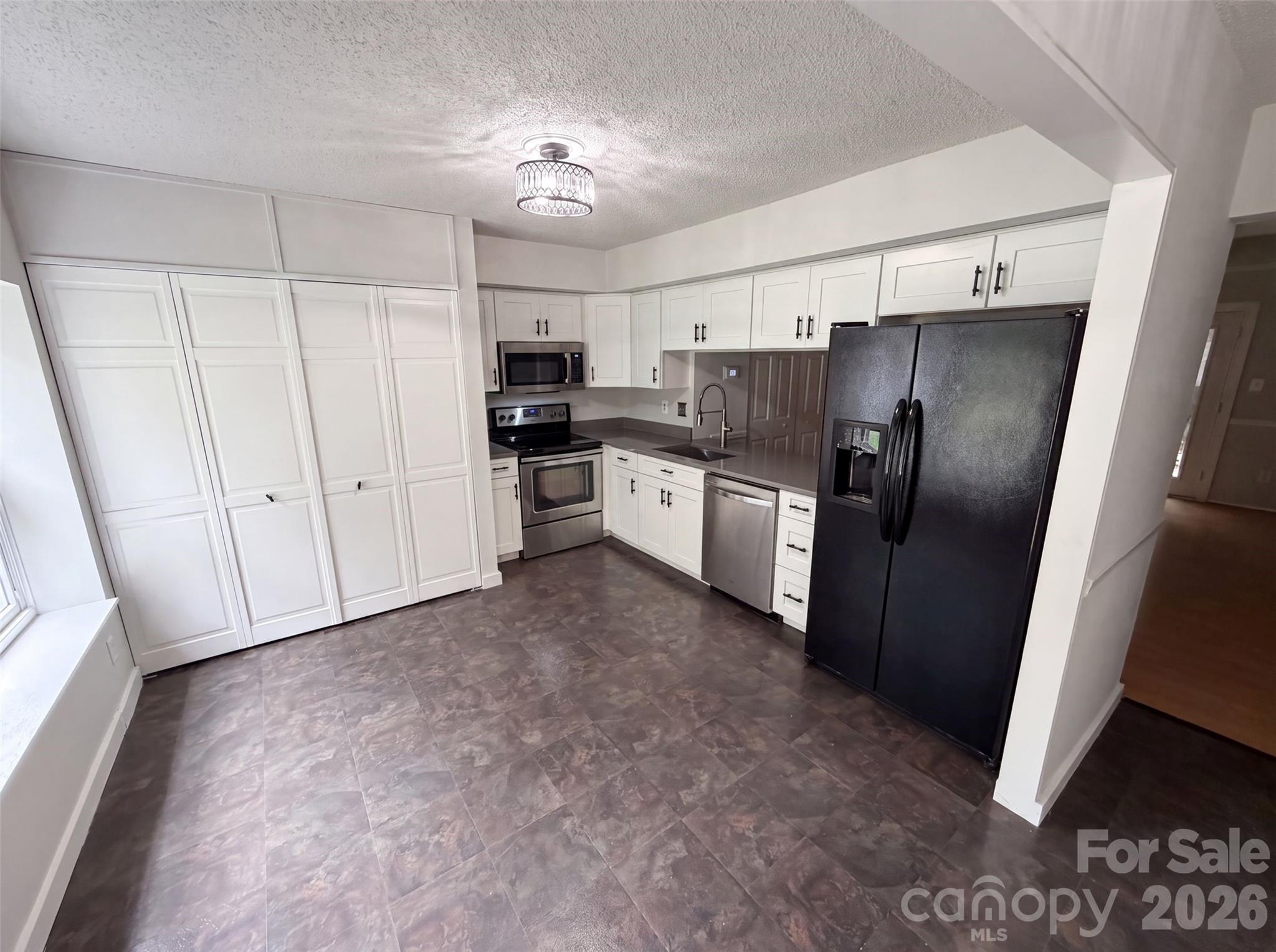 1500 Waybridge Lane 0