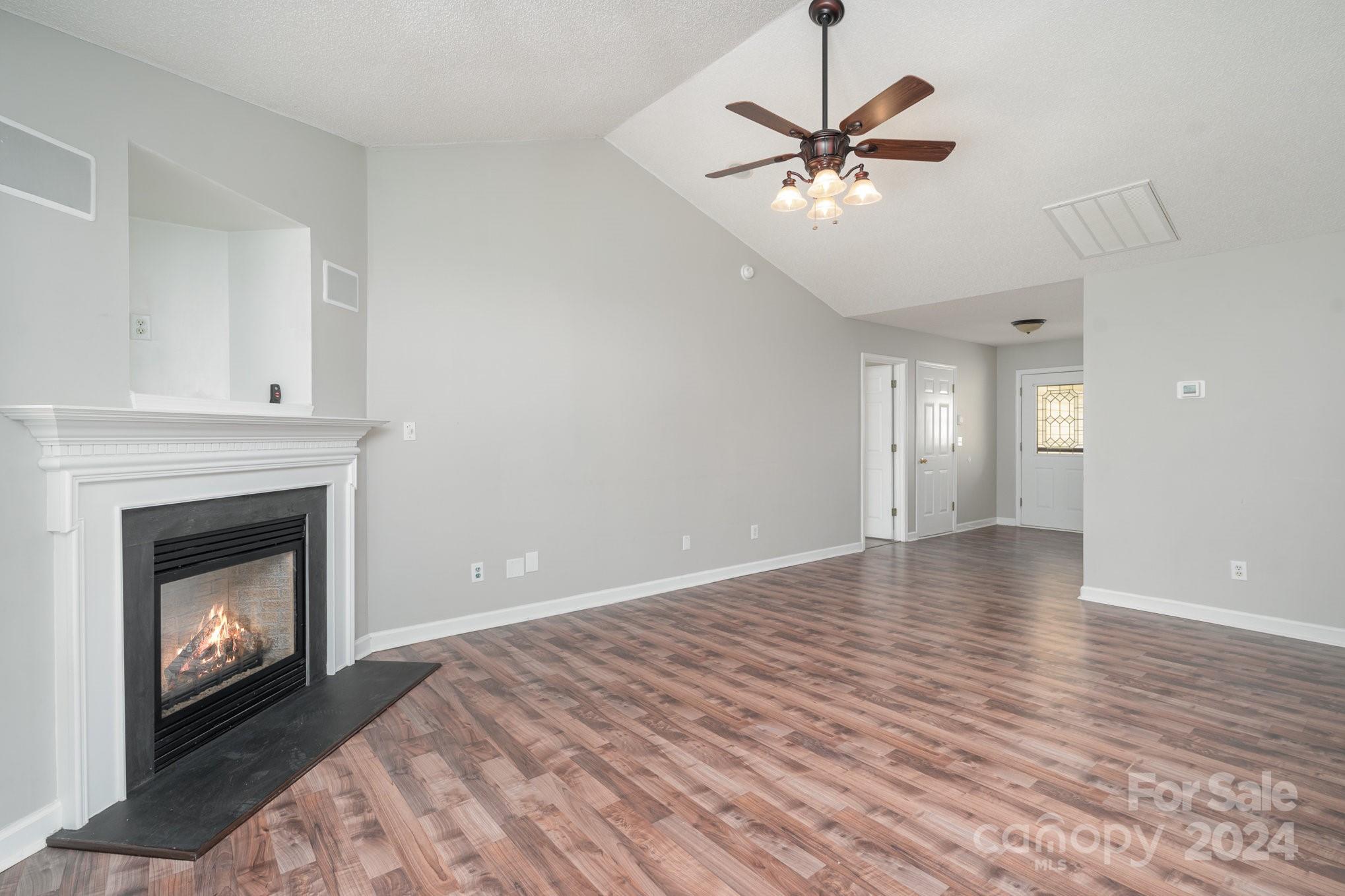 Longview Oaks - Residential