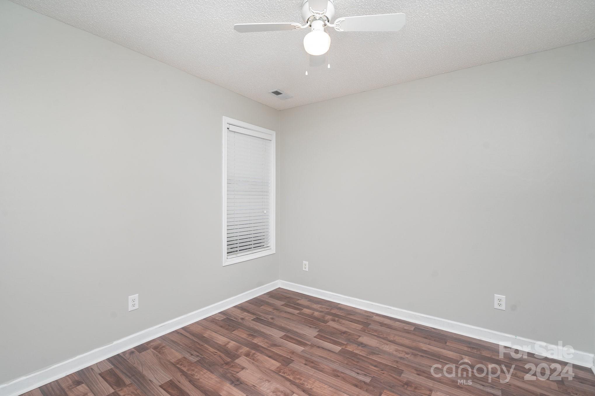 Longview Oaks - Residential