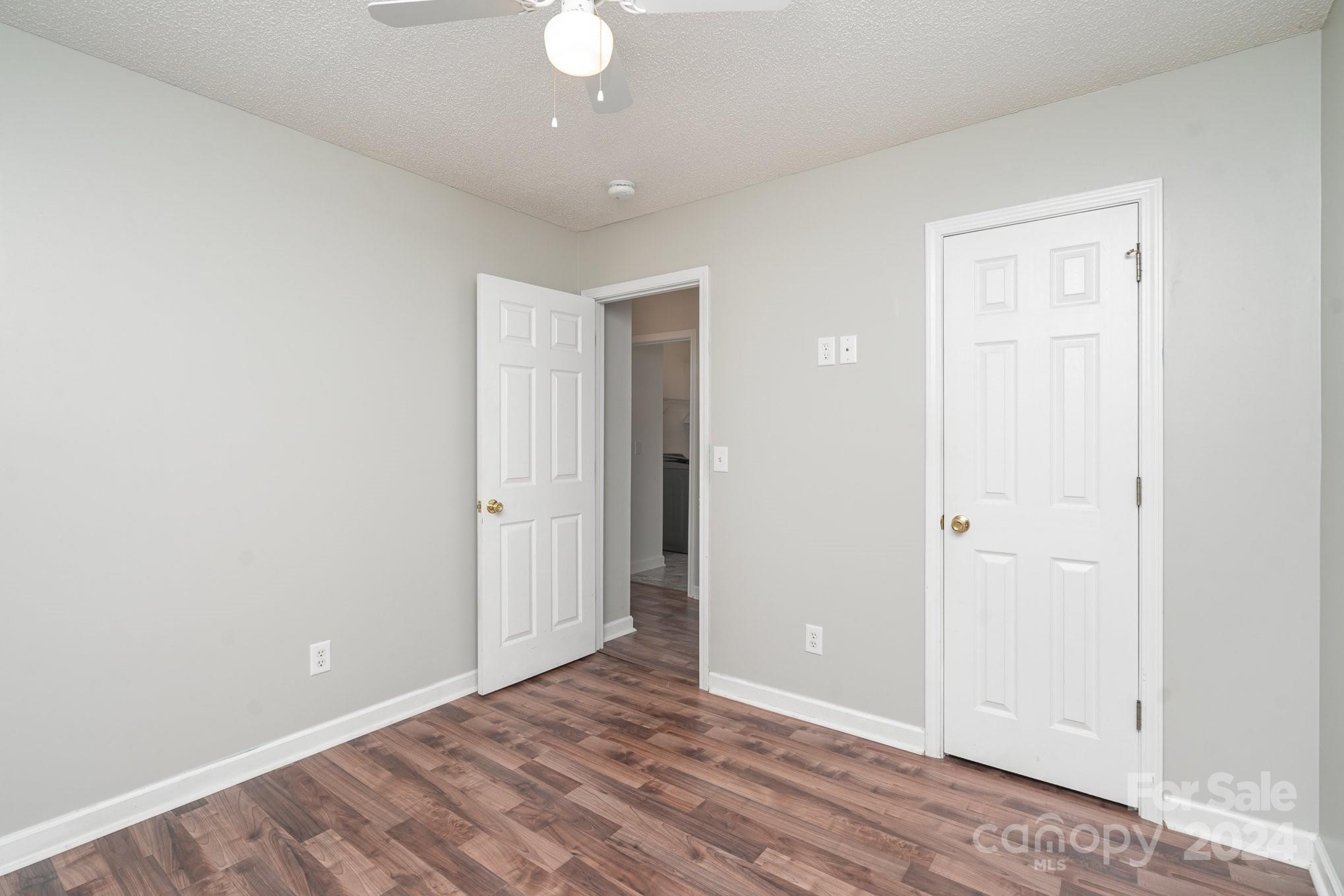 Longview Oaks - Residential