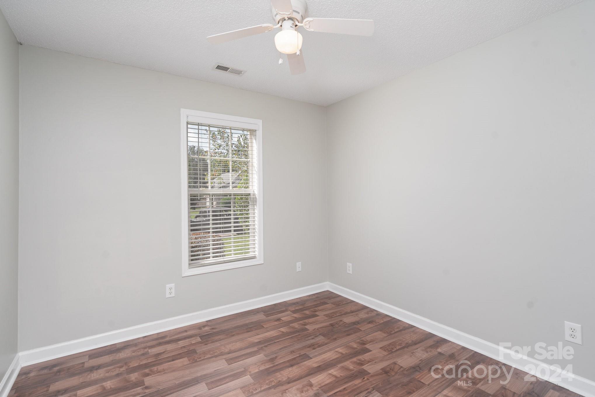 Longview Oaks - Residential