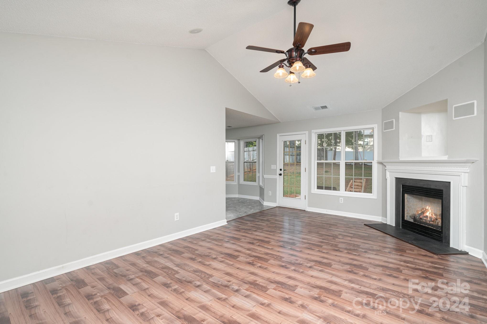 Longview Oaks - Residential