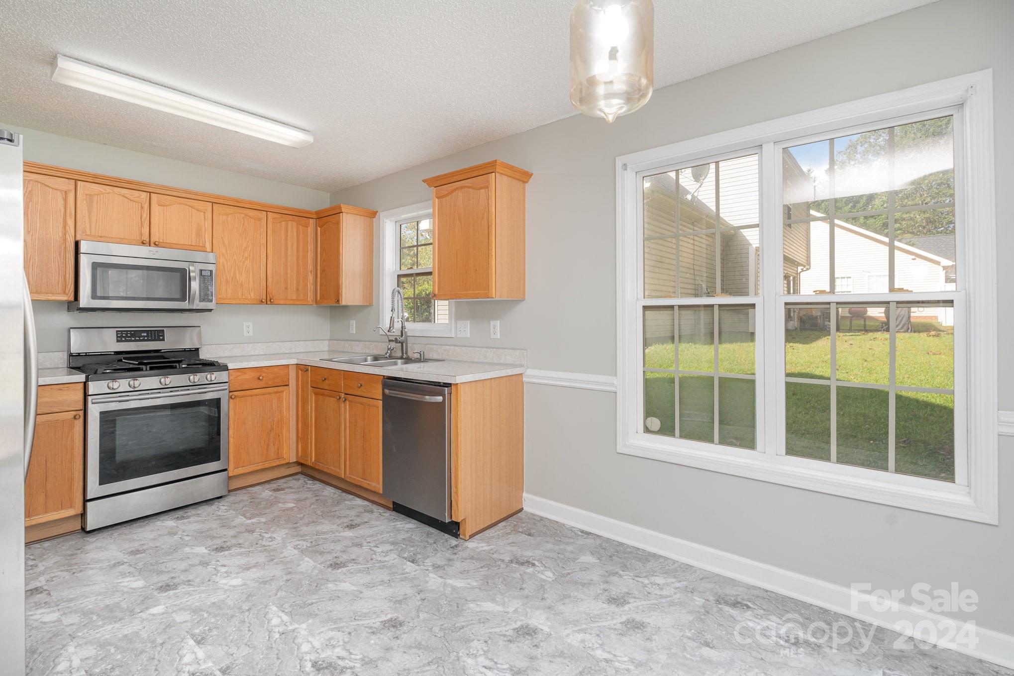 Longview Oaks - Residential