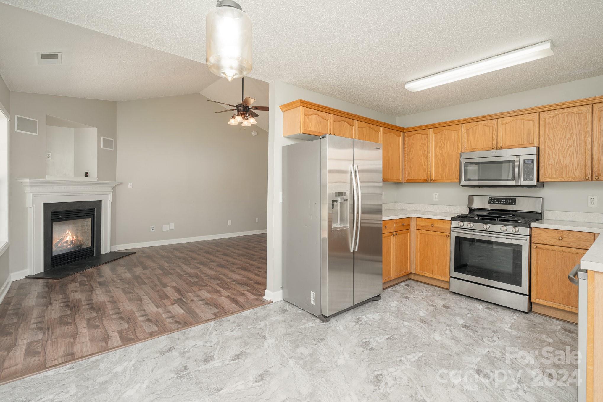 Longview Oaks - Residential