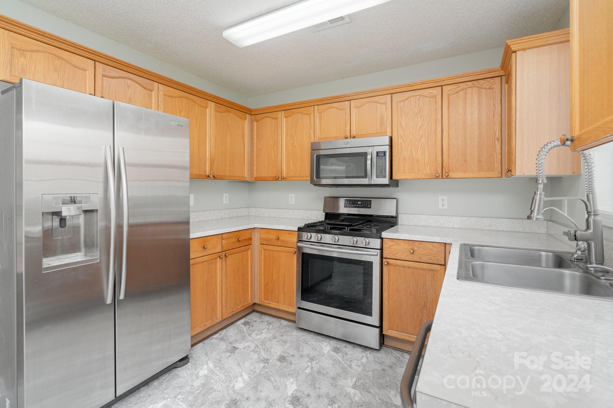 Longview Oaks - Residential