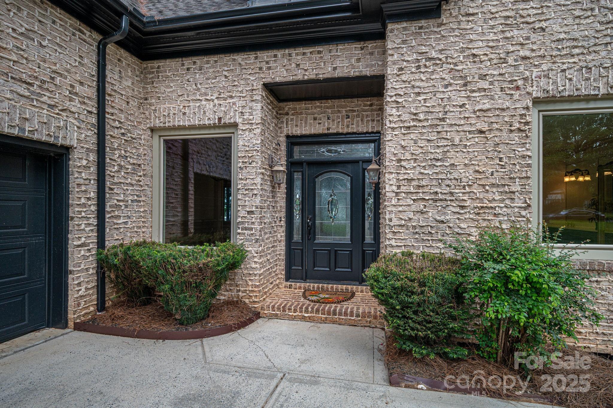 The Peninsula - Residential