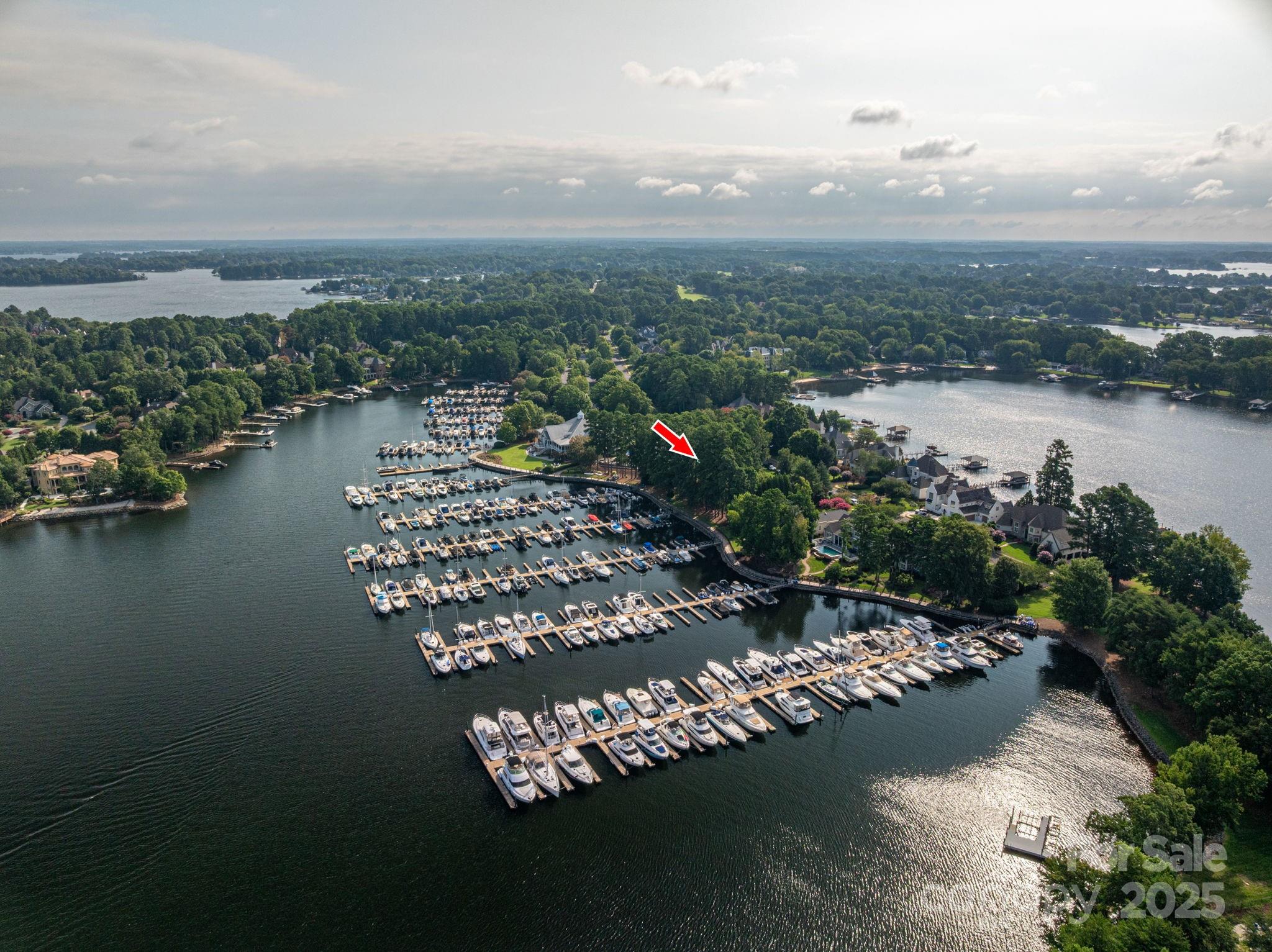 The Peninsula - Residential