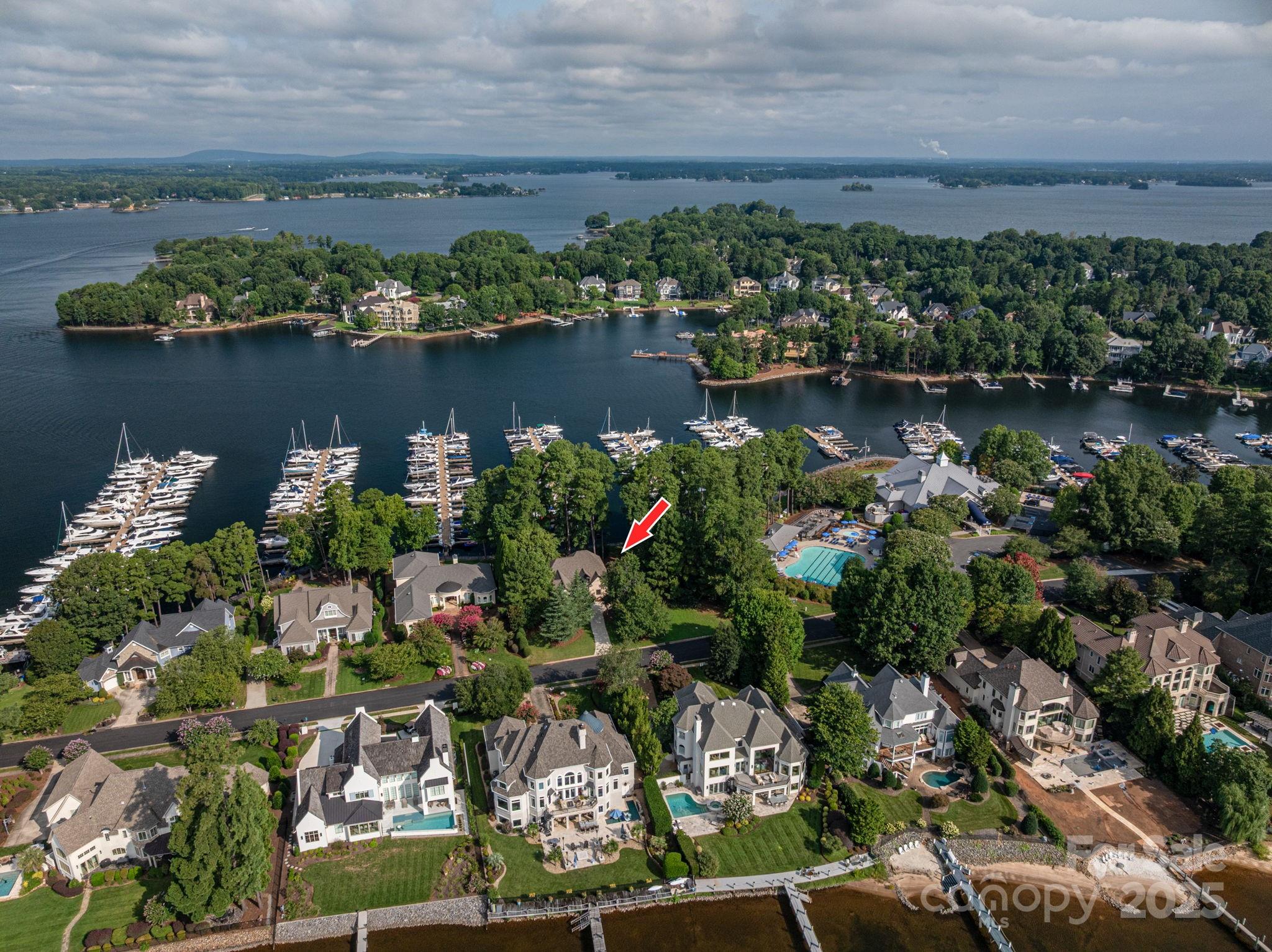 The Peninsula - Residential