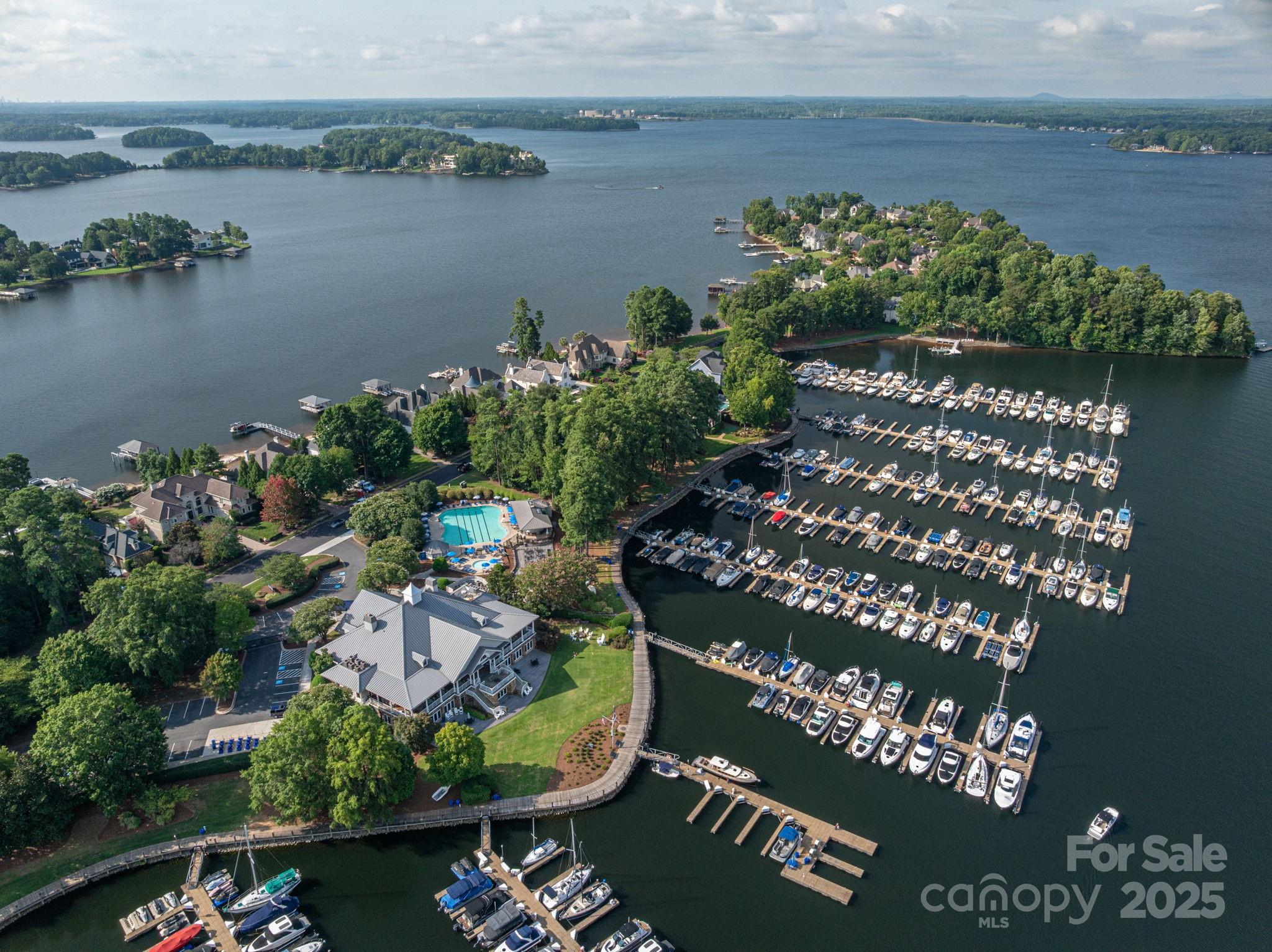 The Peninsula - Residential