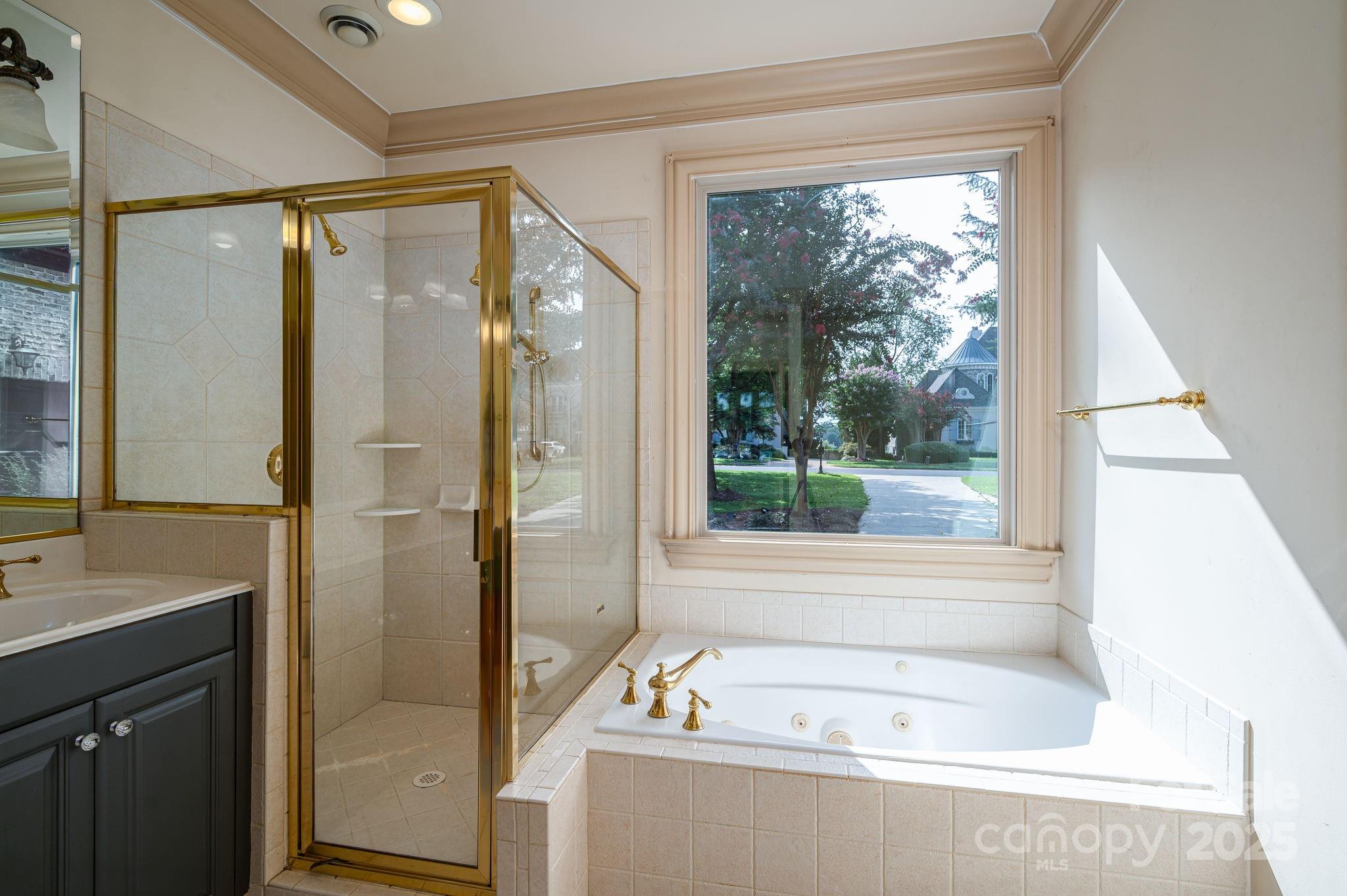 The Peninsula - Residential