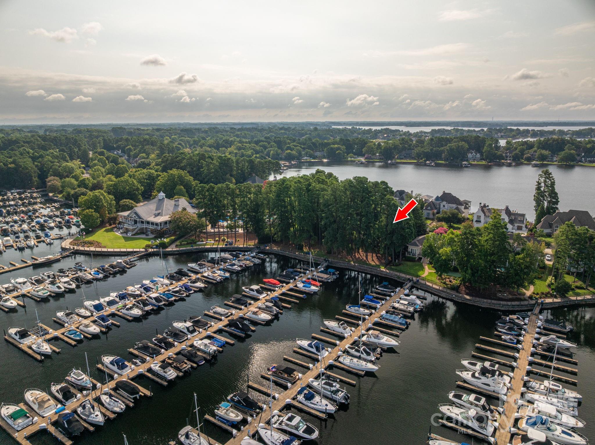 The Peninsula - Residential