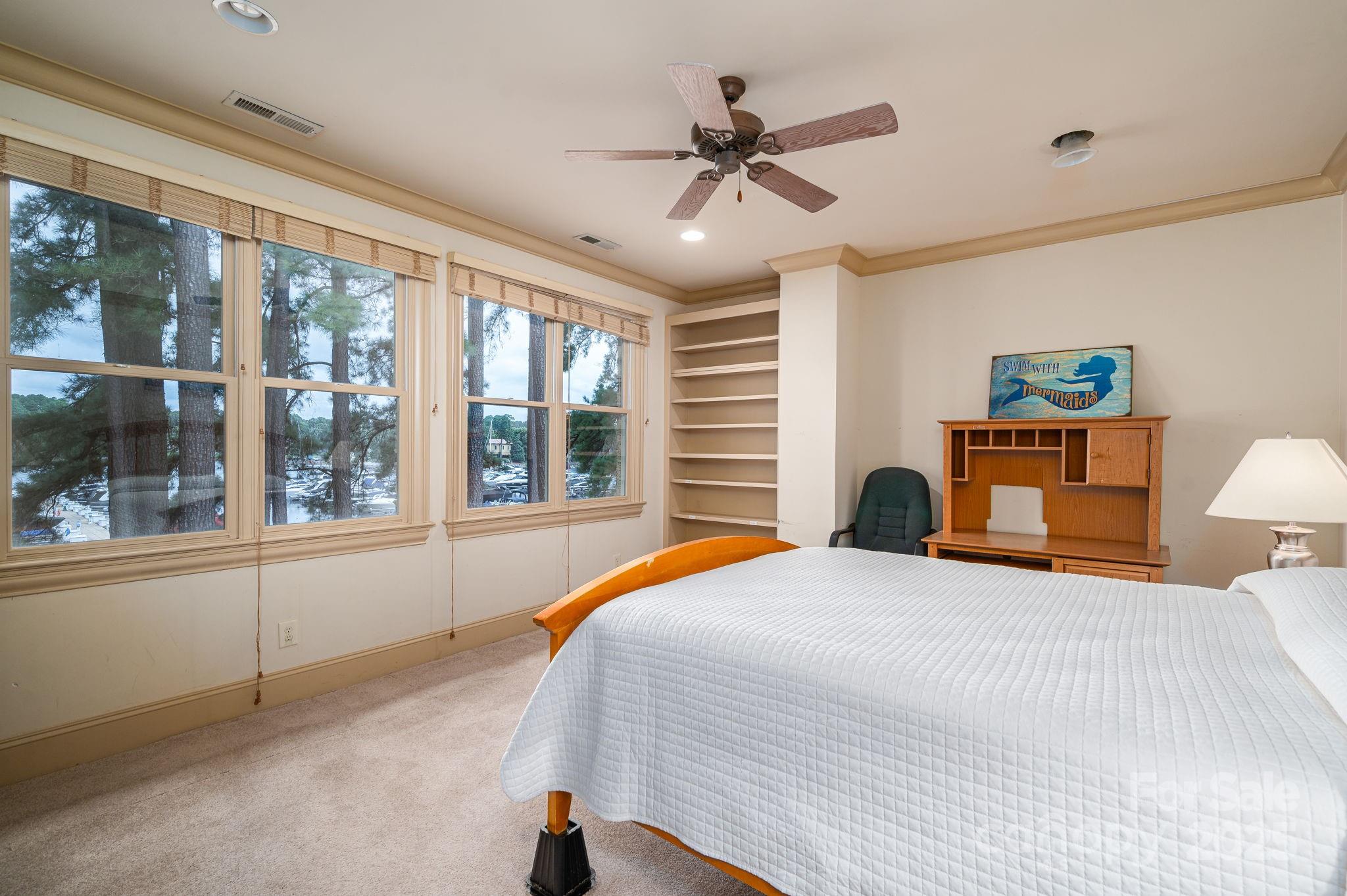 The Peninsula - Residential