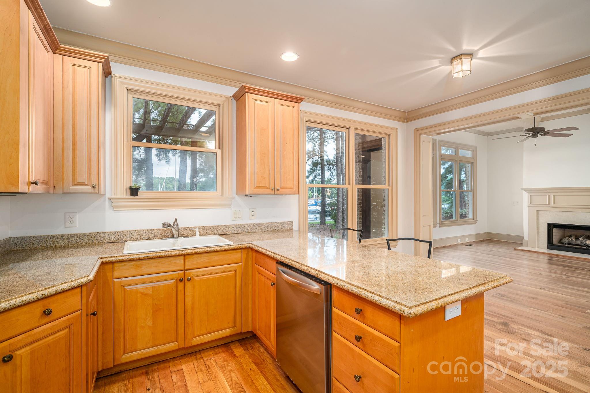 The Peninsula - Residential