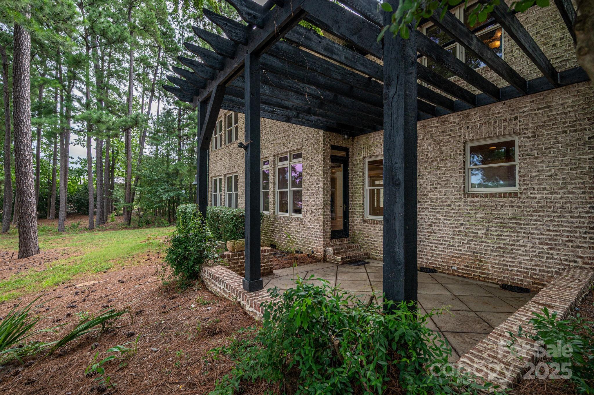 The Peninsula - Residential