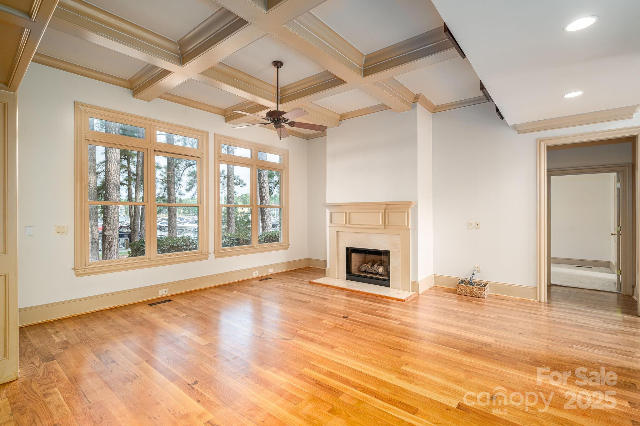 The Peninsula - Residential