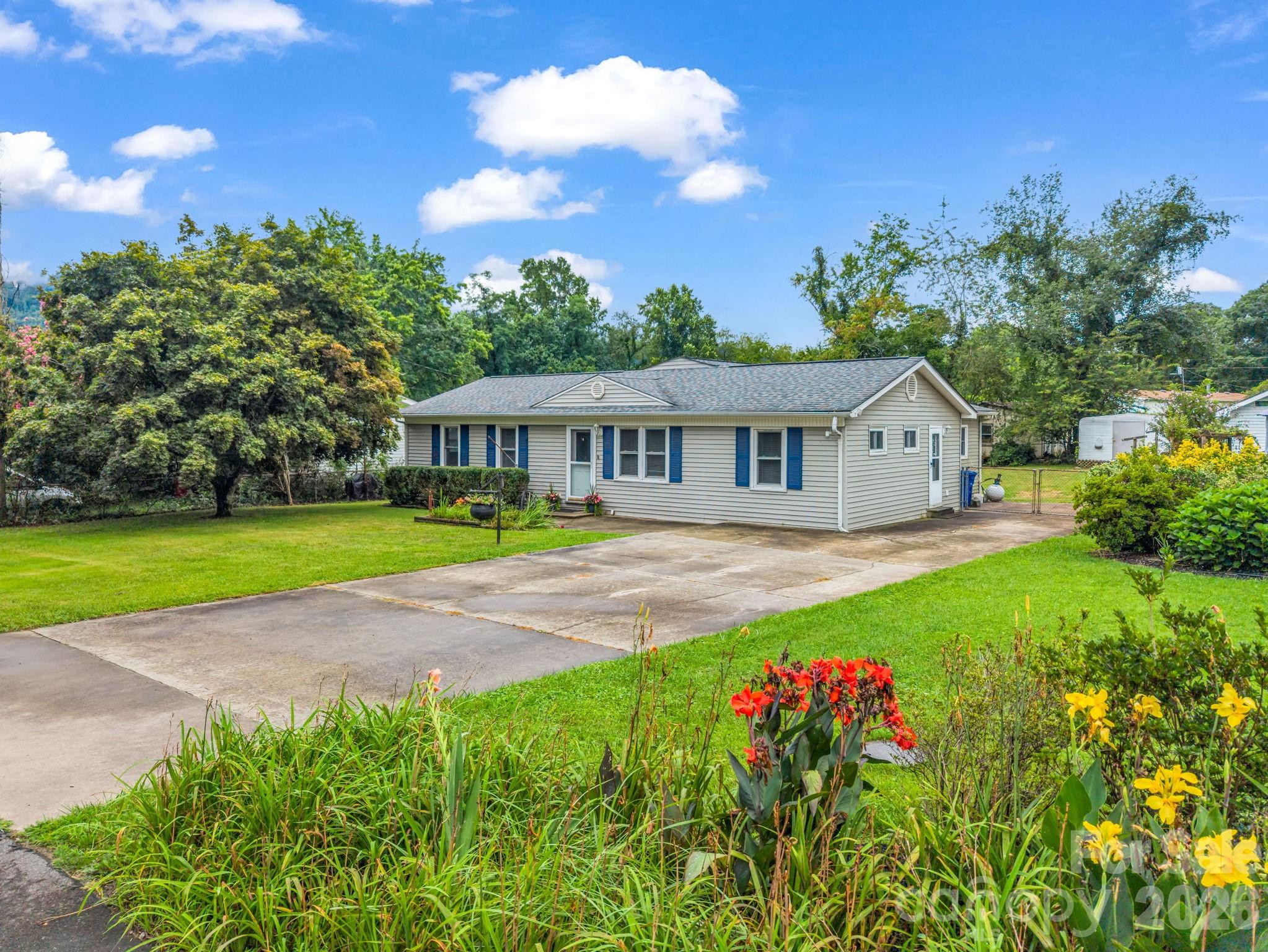 119 Scenic View Drive