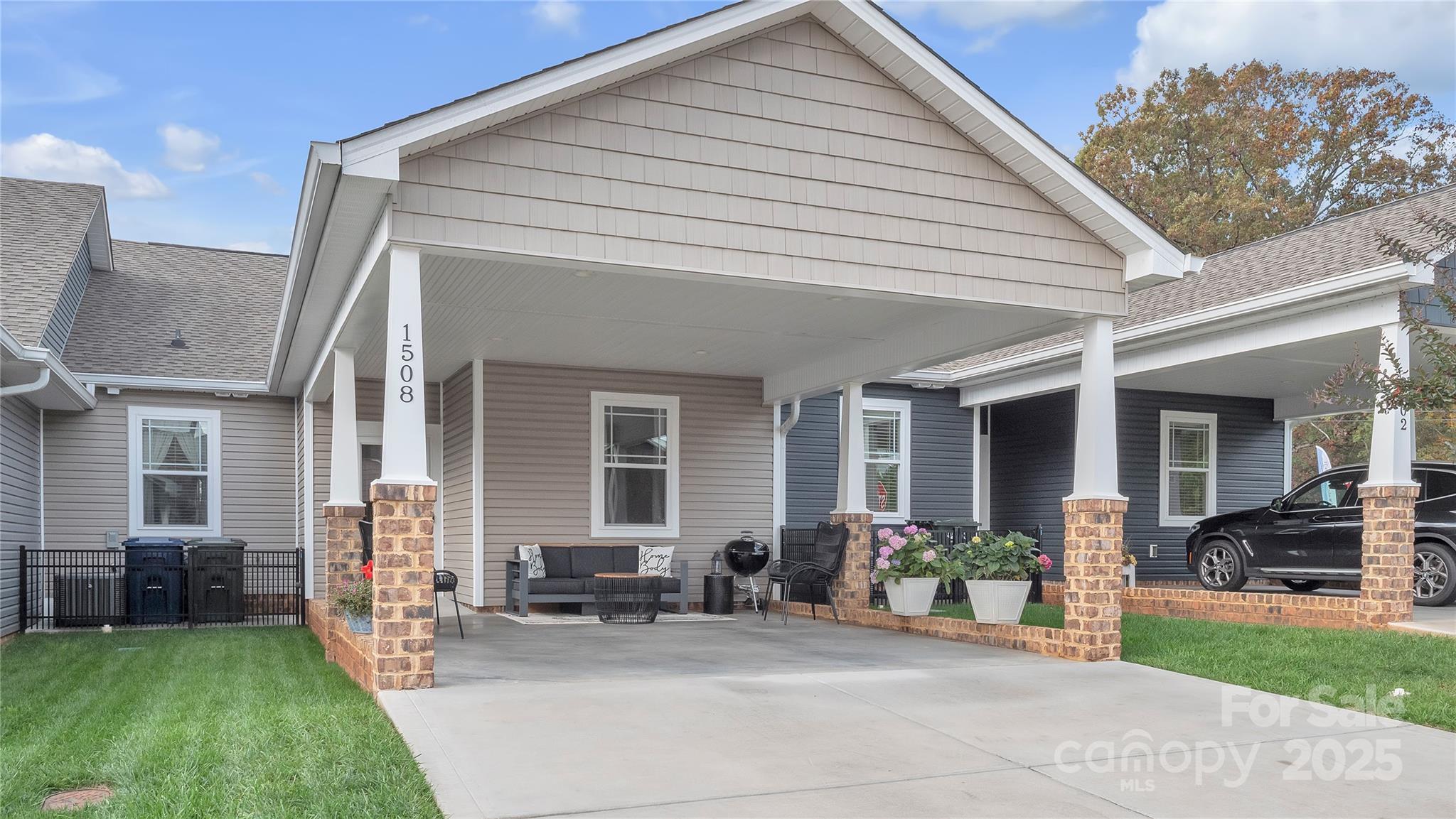 1508 28th Street Lane SE