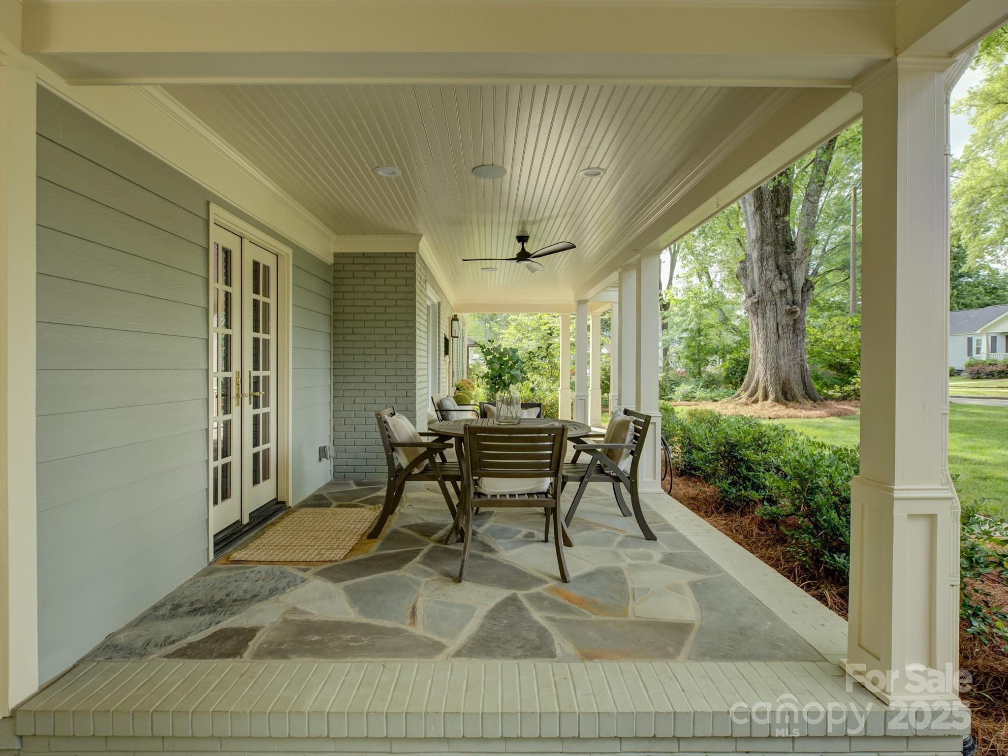 1069 Sedgefield Road
