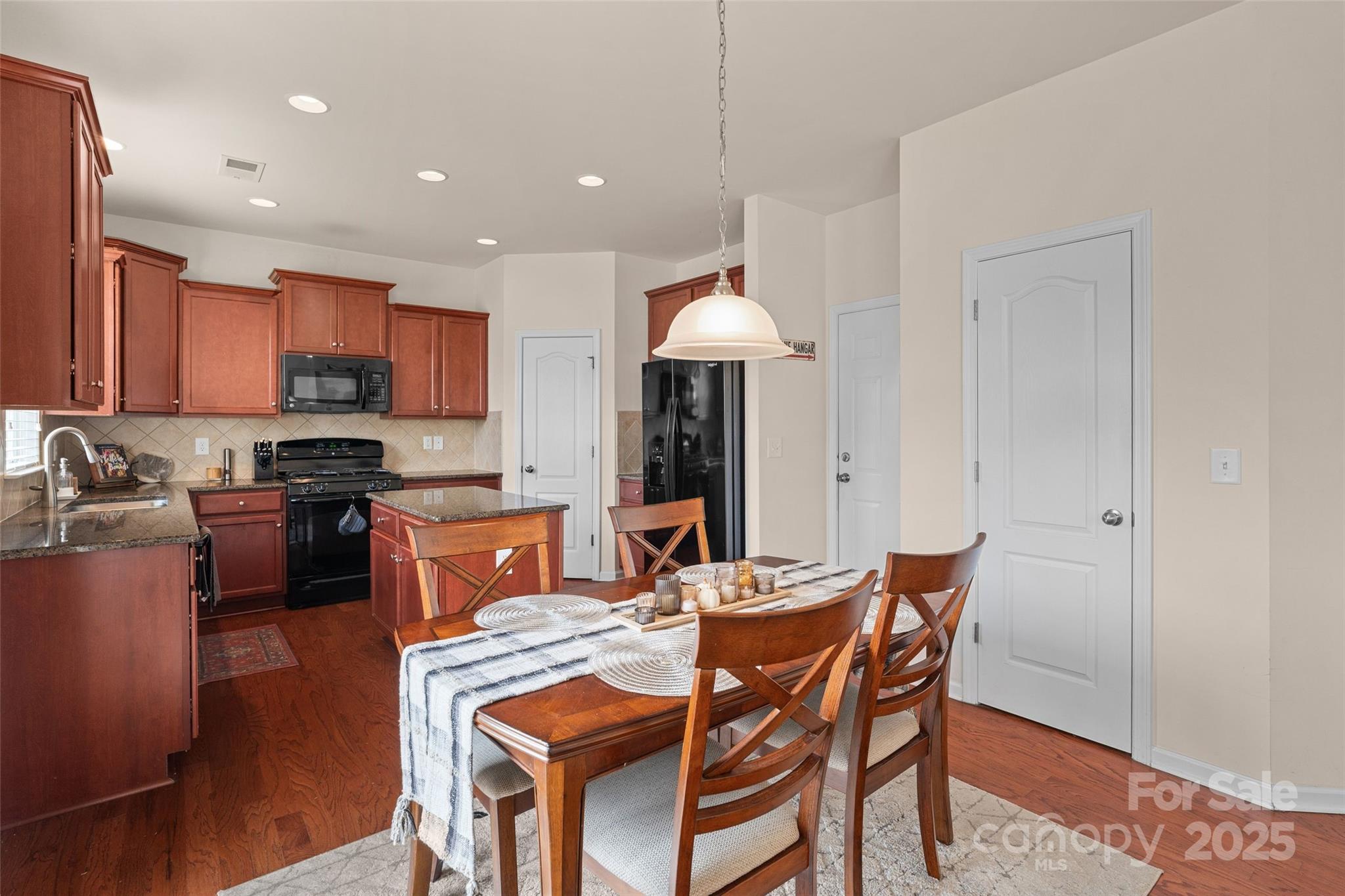 Planters Walk - Residential