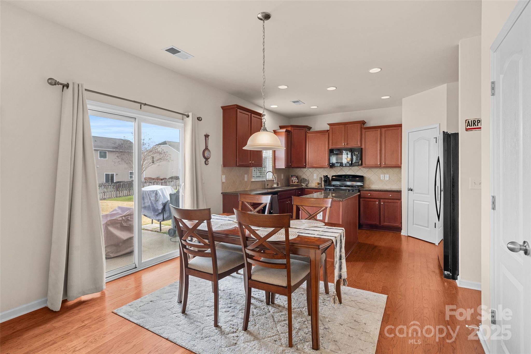 Planters Walk - Residential