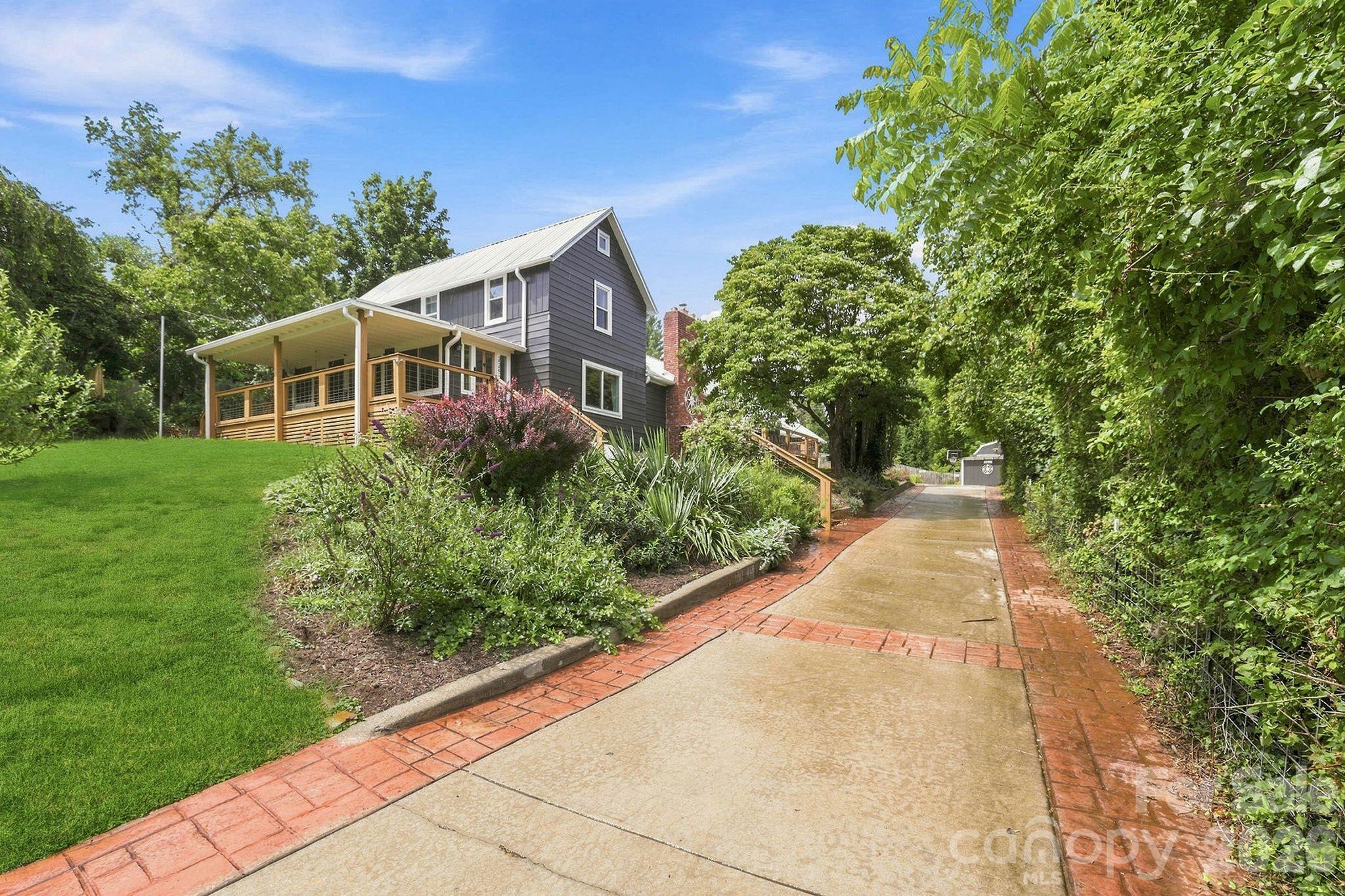 2252 Riceville Road 1