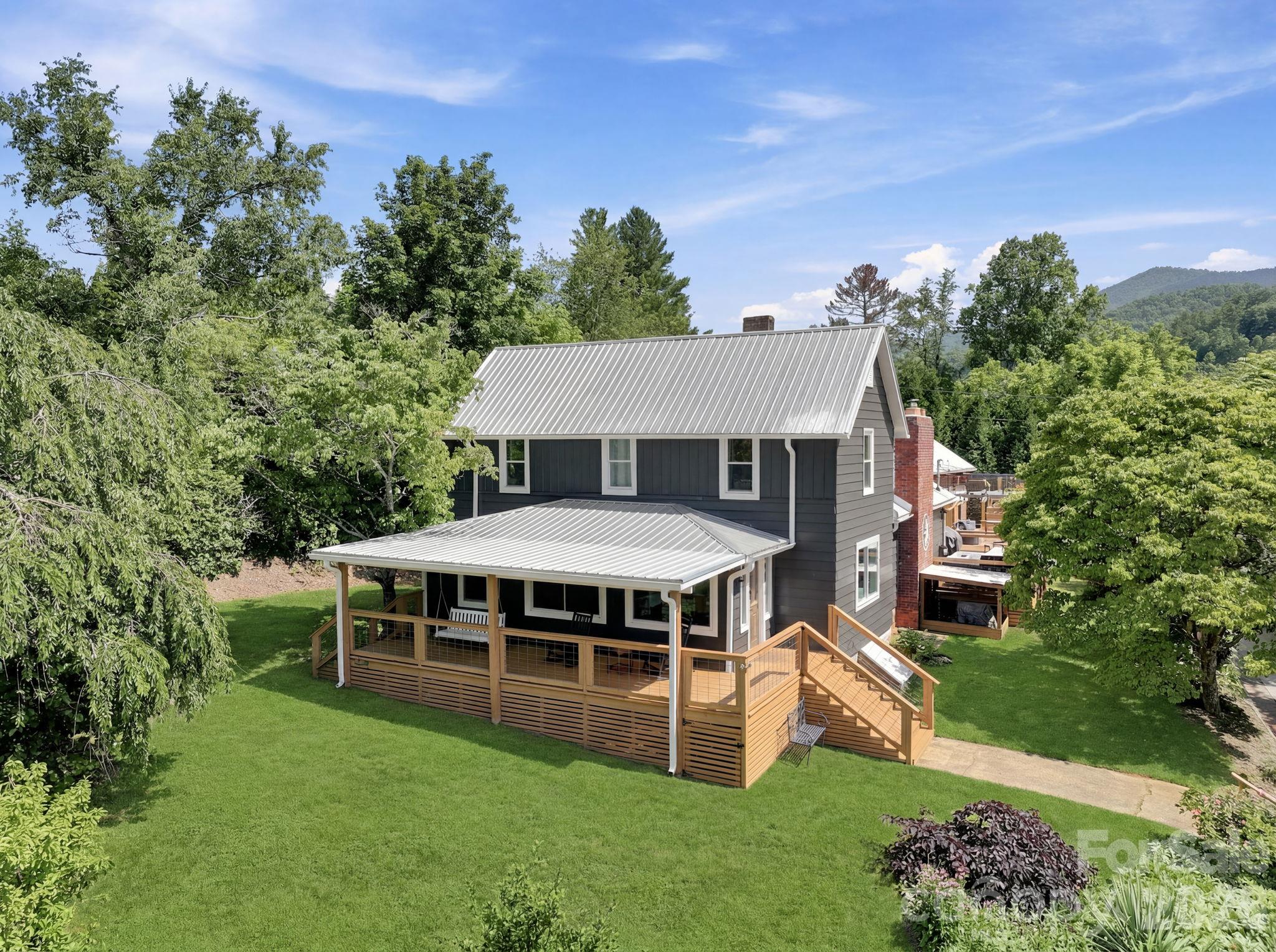 2252 Riceville Road 1