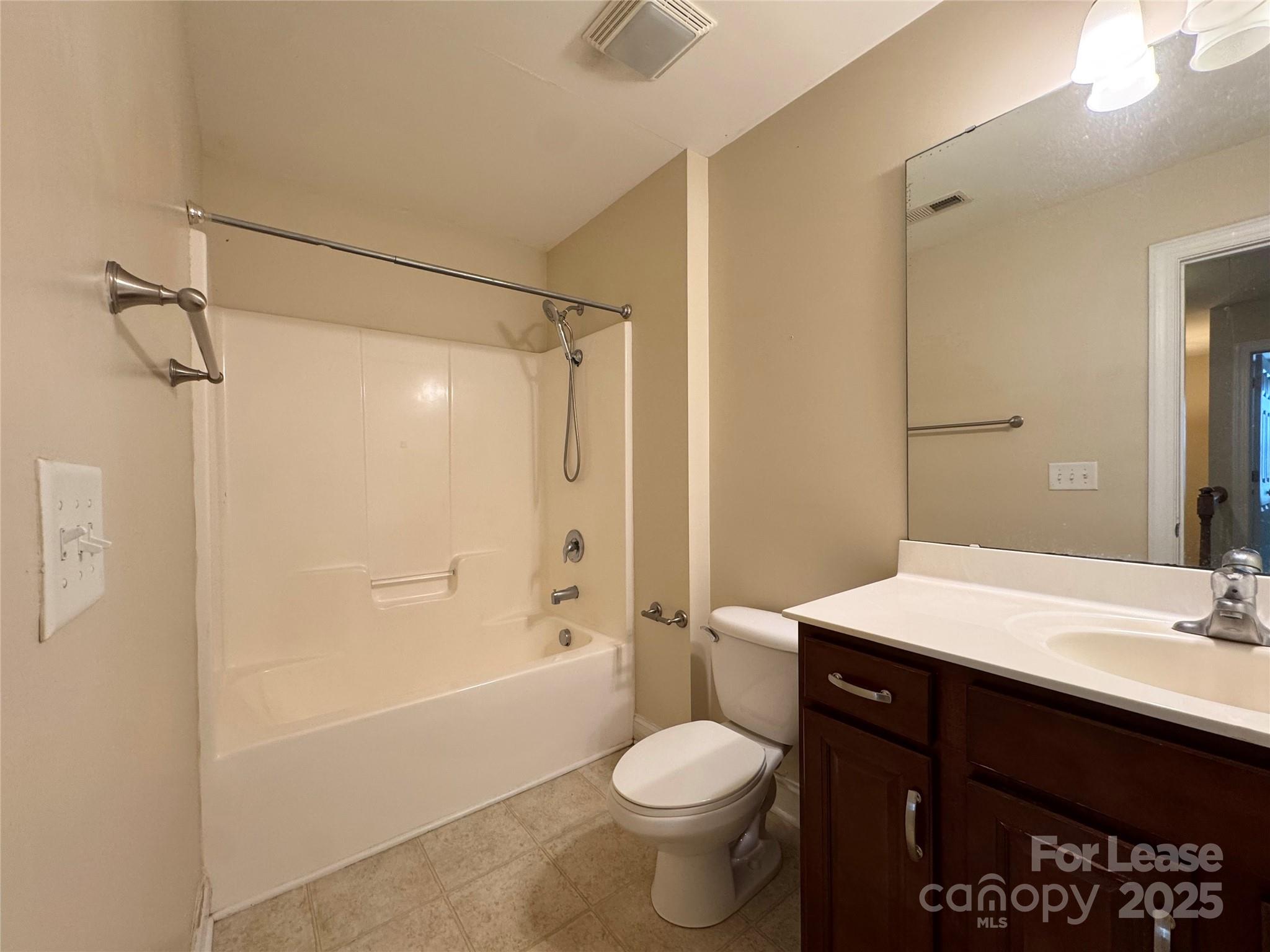 Fieldstone Manor - Residential Lease